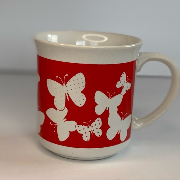 Vintage Butterfly Small White And Red Coffee Mug Cup Polka Dot - Picture 3 of 6